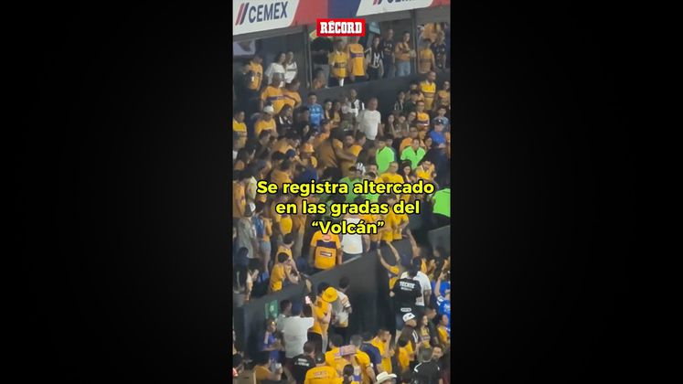 ¡Explota el Volcán! Bronca en las tribunas durante el Clásico Regio