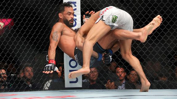 La UFC y el FBI unen fuerzas oficialmente para un seminario de entrenamiento