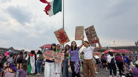 La movilización del 8M volvió a llenar las calles de la Ciudad de México con consignas contra la violencia de género./ Georgina Sánchez