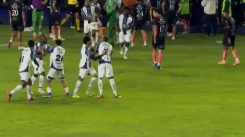 Bronca entre jugadores de Pachuca tras juego vs Puebla en Liga MX I CAPTURA DE PANTALLA