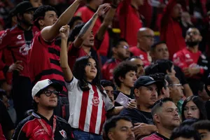 Aficionados de Atlas y Chivas se enfrentaron en estación de transporte público de Jalisco