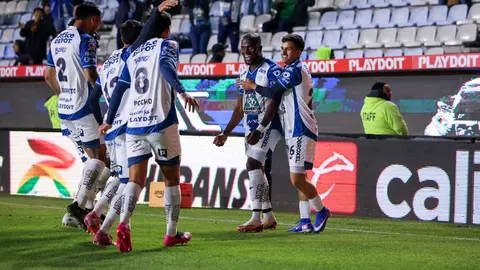 Pachuca celebrando su gol vs Puebla en Liga MX I IMAGO7