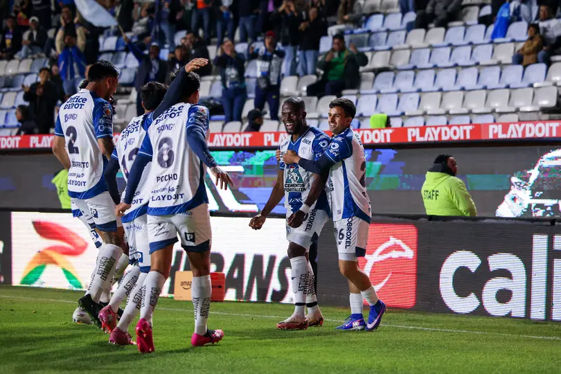 Pachuca celebrando su gol vs Puebla en Liga MX I IMAGO7