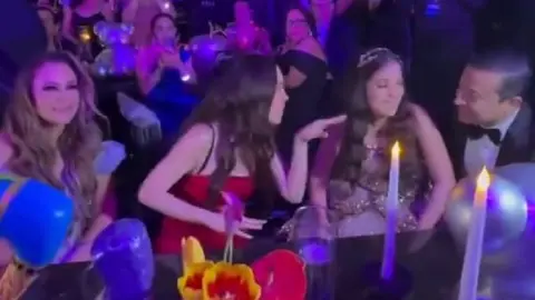 La quinceañera Mafer sorprendió en redes luego de que varios famosos asistieran a su fiesta de XV años en Tabasco./ X