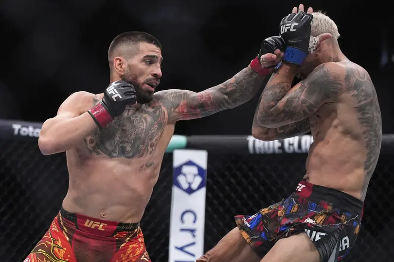 Ilia Topuria ante Oliveira en UFC I AP