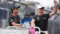 Cadillac, en problemas: Checo Pérez se pega con Lawson; Bottas, fuera del GP de Australia