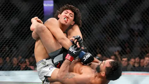 Rosas Jr. vs Rob Font en Las Vegas I AP