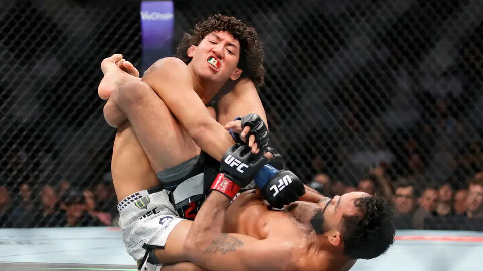 Rosas Jr. vs Rob Font en Las Vegas I AP