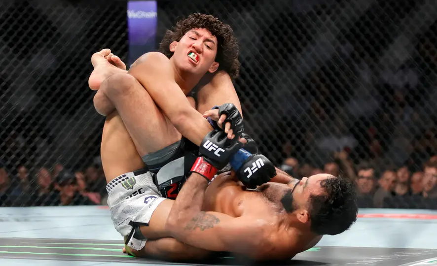 Rosas Jr. vs Rob Font en Las Vegas I AP