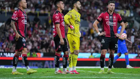¡Tremendo inicio de semana! Chivas se burla del Atlas con imagen ‘sensible’ tras triunfo en el Clásico Tapatío