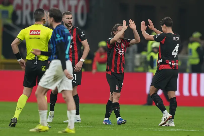 Celebración del AC Milan tras ganar el Derby en la Serie A I AP