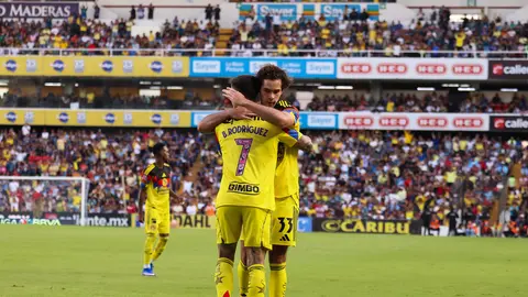 Patricio Salas y Brian Rodríguez, atacantes del América, en festejo de gol ante Querétaro en el Clausura 2026 | IMAGO7
