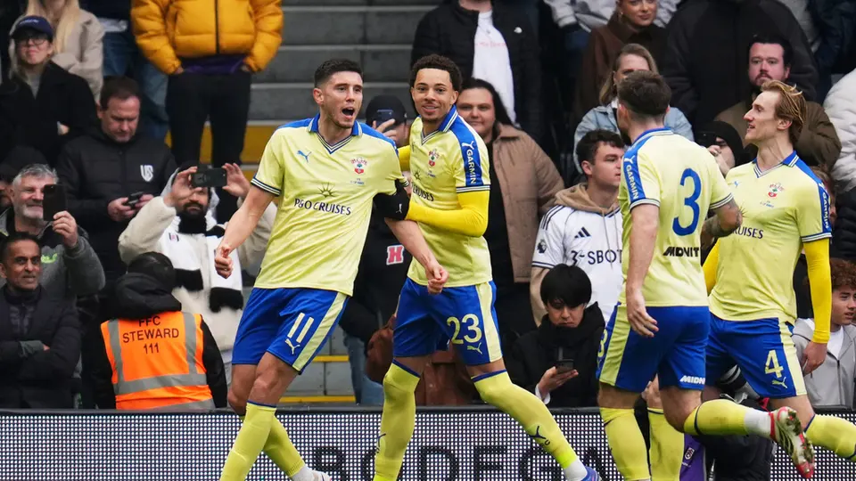 Southampton celebra gol ante el Fulham | AP