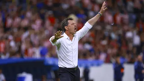 Cocca considera que los penales condicionaron el juego ante Chivas