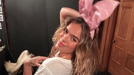 Karol G revela temor a perder su visa por hablar de ICE en sus conciertos