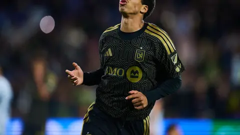 David Martínez marcó un doblete en la victoria de LAFC | MEXSPORT