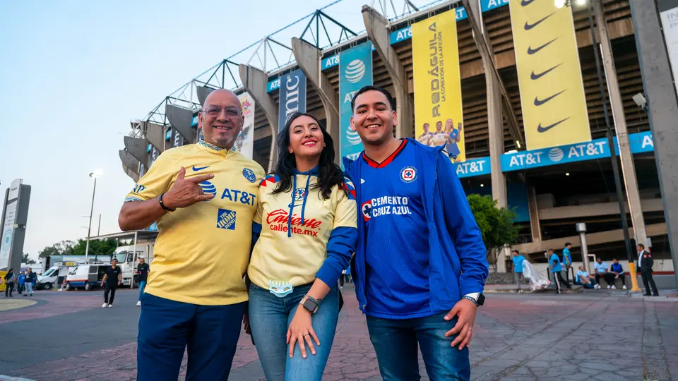 Afición de América y Cruz Azul en el Estadio Banorte antes de su renovación | IMAGO 7