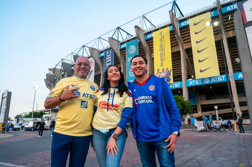 Afición de América y Cruz Azul en el Estadio Banorte antes de su renovación | IMAGO 7