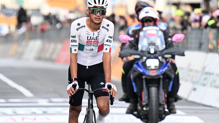 Isaac del Toro durante la Milan-San Remo 2026 | MEXSPORT