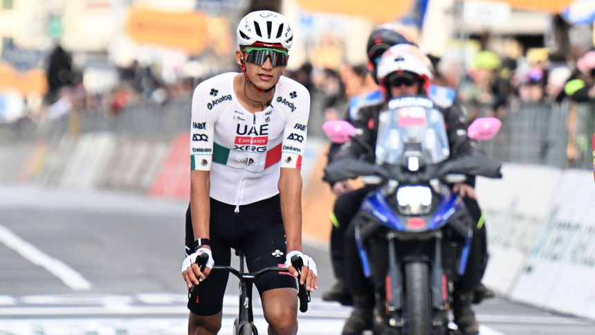 Isaac del Toro durante la Milan-San Remo 2026 | MEXSPORT