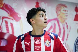 Afición de Chivas revienta a Richard Ledezma por "despreciar" a los seguidores