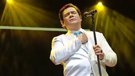 Manuel José llega a CDMX con concierto sinfónico inspirado en José José