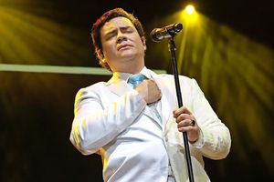Manuel José llega a CDMX con concierto sinfónico inspirado en José José