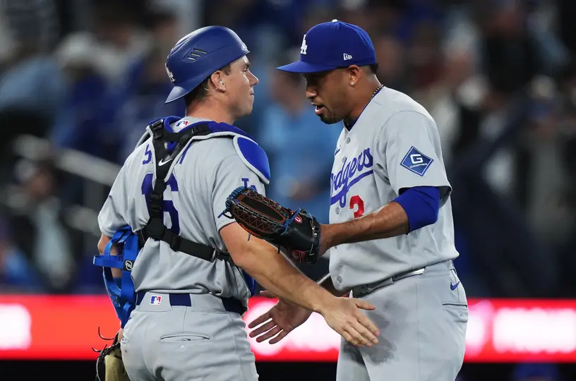 Blue Jays sufriendo ante Los Dodgers l AP