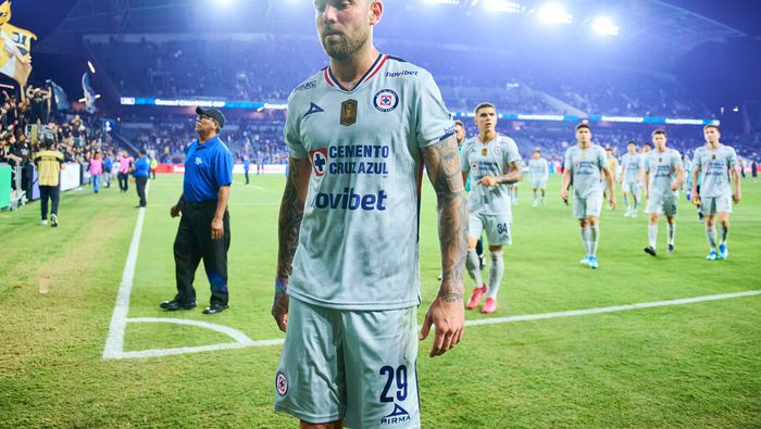Carlos Rotondi en lamento tras la derrota de Cruz Azul ante LAFC | MEXSPORT