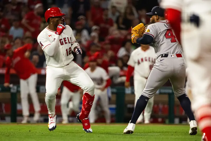 Reynaldo López y Jorge Soler protagonizando la pelea entre Braves y Angels l AP