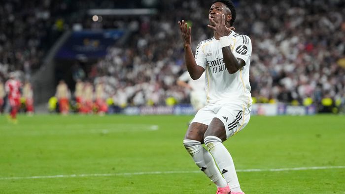 Vinicius en lamento en el partido de Real Madrid contra Bayern Munich en Champions League | AP