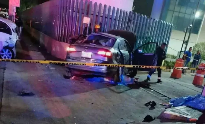Familiares de pacientes fueron arrollados mientras esperaban noticias en el hospital./ RS
