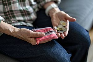 Pensión por viudez: SCJN elimina regla que la cancelaba si trabajabas