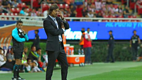 Matías Almeyda con Chivas en la Liga MX | IMAGO 7