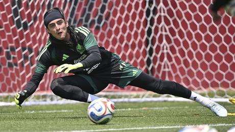 Carlos Acevedo: "La competencia interna eleva el nivel en la portería del México"