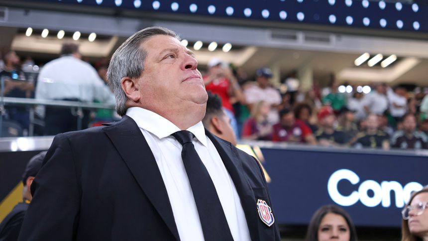 Miguel Herrera como director técnico de Costa Rica | IMAGO 7