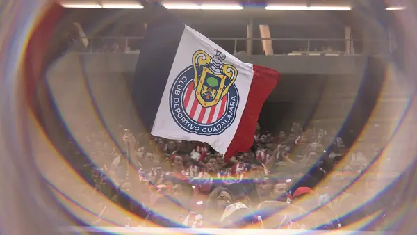 Chivas borra a su máximo goleador de sus festejos de aniversario