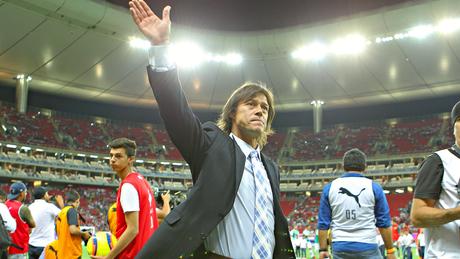 Matías Almeyda con Chivas en la Liga MX | IMAGO 7