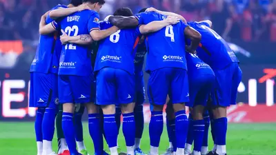 Así salta Cruz Azul Azul para su duelo contra Chivas