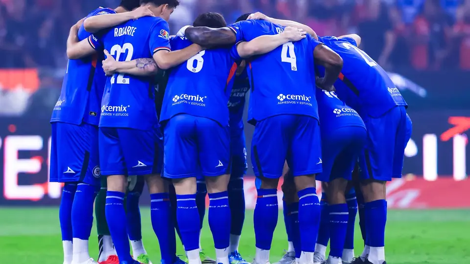 Cruz Azul se pinta de Azul l X:CruzAzul