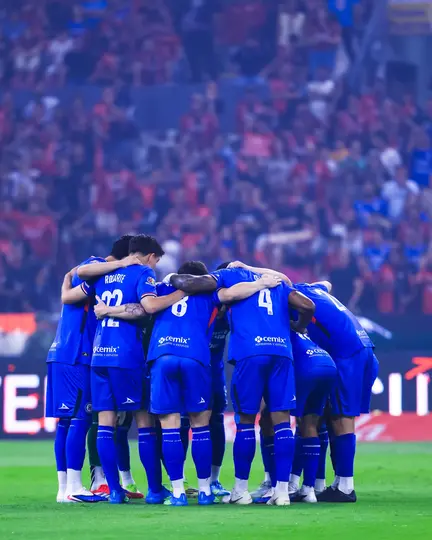 Cruz Azul se pinta de Azul l X:CruzAzul