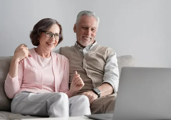 Los pensionados deberán acreditar tanto el vínculo familiar como la dependencia económica para su incremento / Magnific