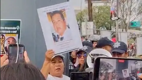 Manifestaciones en Estadio Cuauhtémoc | AXEL FERNÁNDEZ