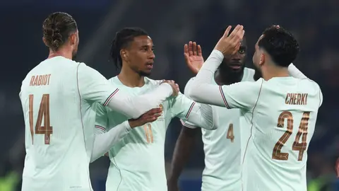 Jugadores de la Selección de Francia celebran ante Irlanda del Norte | AFP