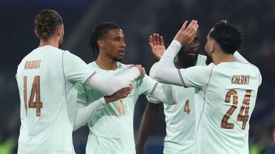 Jugadores de la Selección de Francia celebran ante Irlanda del Norte | AFP