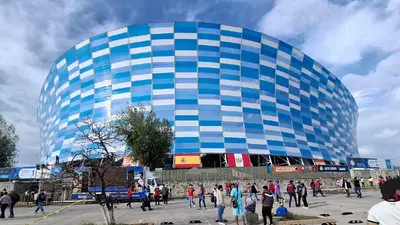 Protestas por desaparecidos llegan hasta Puebla en amistoso España vs Perú