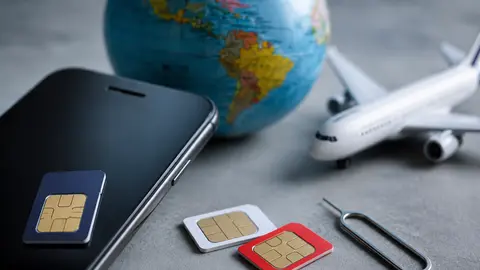 Algunos operadores internacionales pueden restringir o cancelar líneas que permanezcan demasiado tiempo fuera de su país de origen./ IA