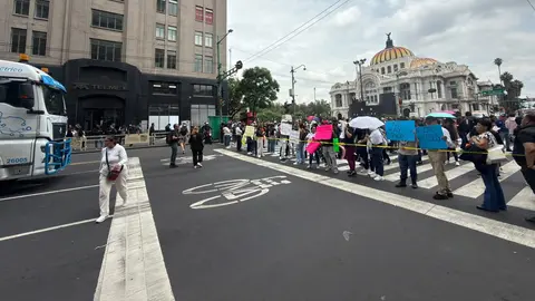 Manifestantes aseguran que las restricciones en el corredor Madero han impactado la actividad comercial de la zona./ Georgina Sánchez