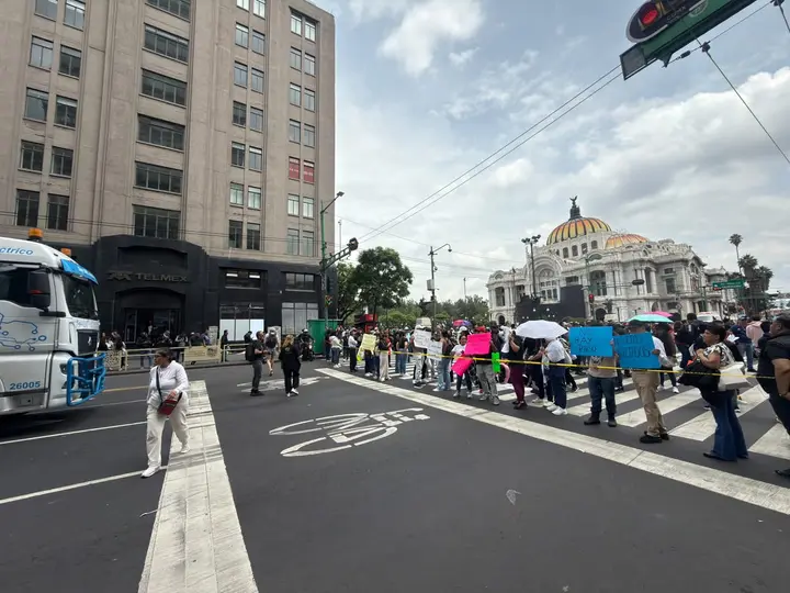 Manifestantes aseguran que las restricciones en el corredor Madero han impactado la actividad comercial de la zona./ Georgina Sánchez