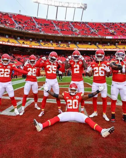 Chiefs NFL l Instagram: @sneed_